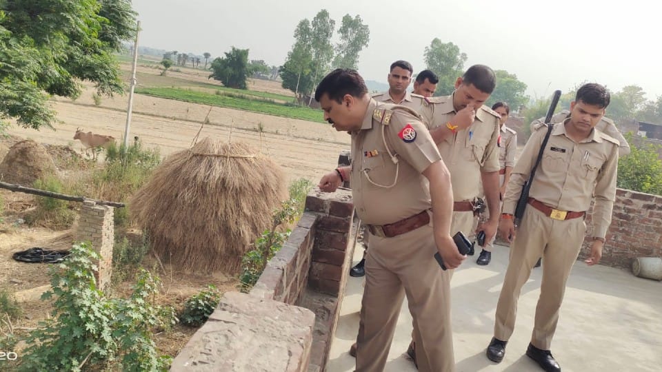 woman kills with axe by younger brother of her husband in mainpuri
