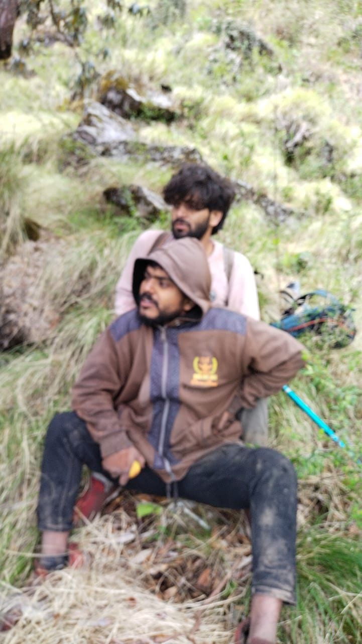 Missed Tourist Of Bareily in Munsyari