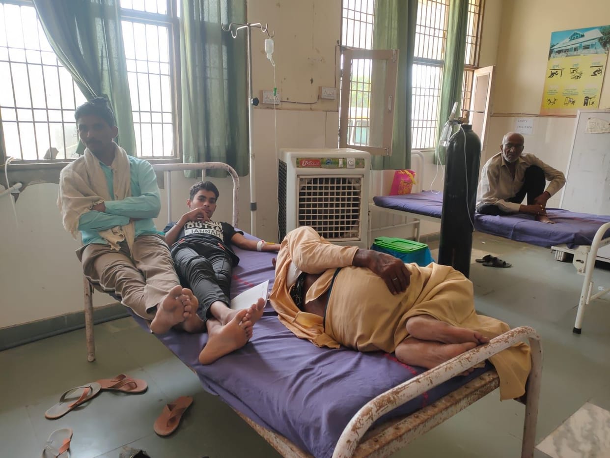 As soon as the outbreak of heat increases, two to three patients on one bed in the civil hospital of Kosli
