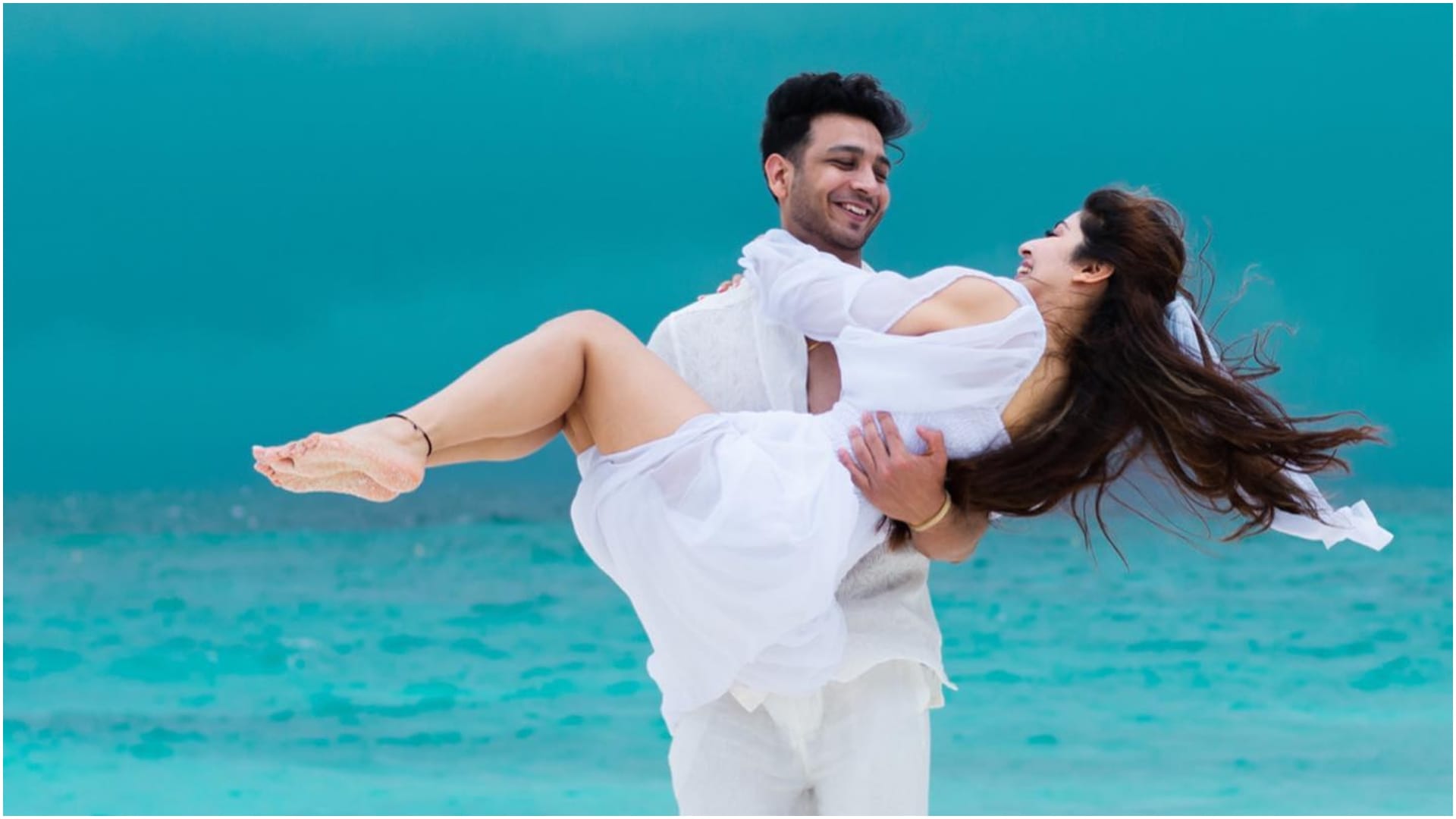Devo Ke Dev Mahadev Fame Sonarika Bhadoria Gets Engaged to Vikas Parashar
