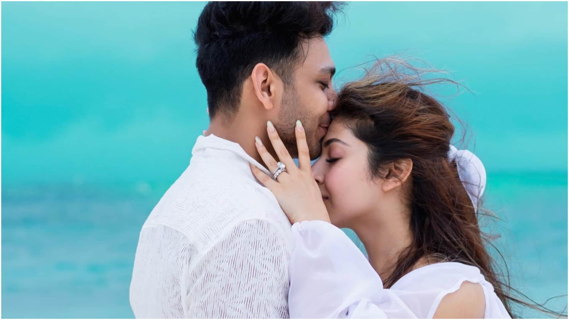 Devo Ke Dev Mahadev Fame Sonarika Bhadoria Gets Engaged to Vikas Parashar