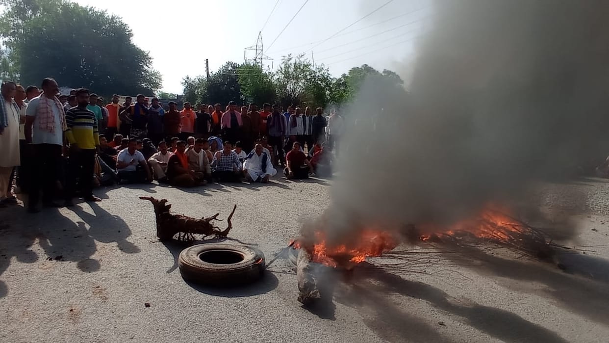 Baramulla Grenade Attack: Ranjit singh of Sunderbani died people protest blocked jammu poonch road