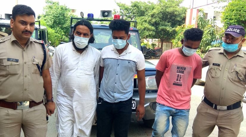 Jewelers arrested for theft and buying jewelry in Dineshpur and Gadarpur