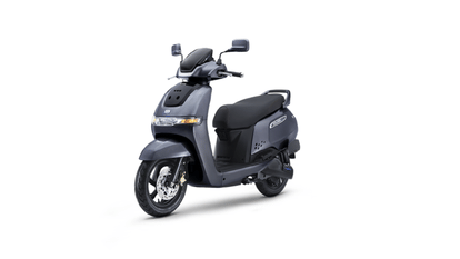 Compare TVS Iqube and Ola Electric 2022 TVS iQube vs Ola S1 Pro electric scooter Know Price Features Specifications difference
