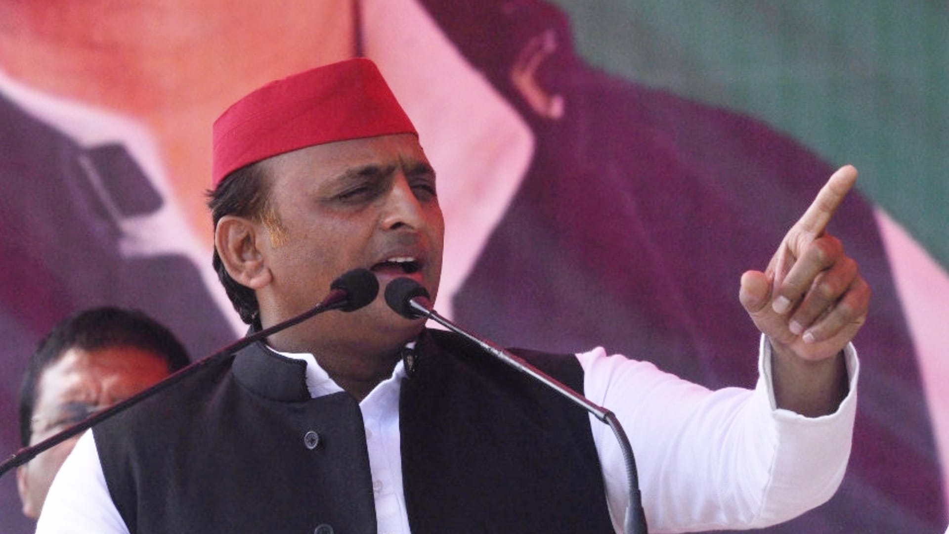 Shivpal Yadav and Omprakash Rajbhar s attack on Akhilesh Yadav