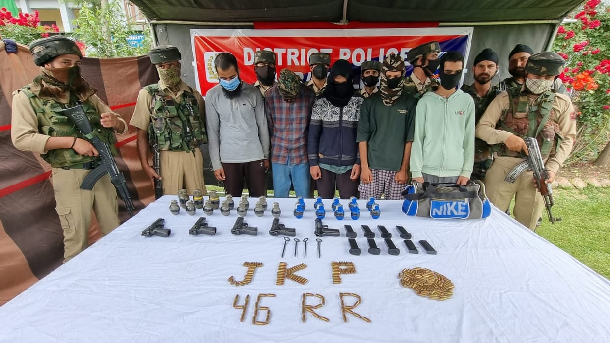 Baramulla Police cracked terror attack on wine shop case  four terrorists and one associate of LeT outfit arrested
