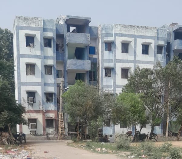 Tenancy game in the residences of Kanshi Ram Colony