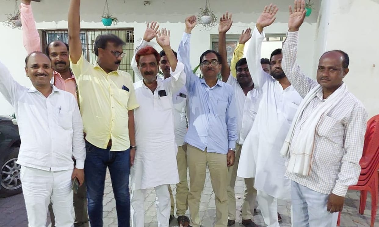 pradarshan,against,breakfield