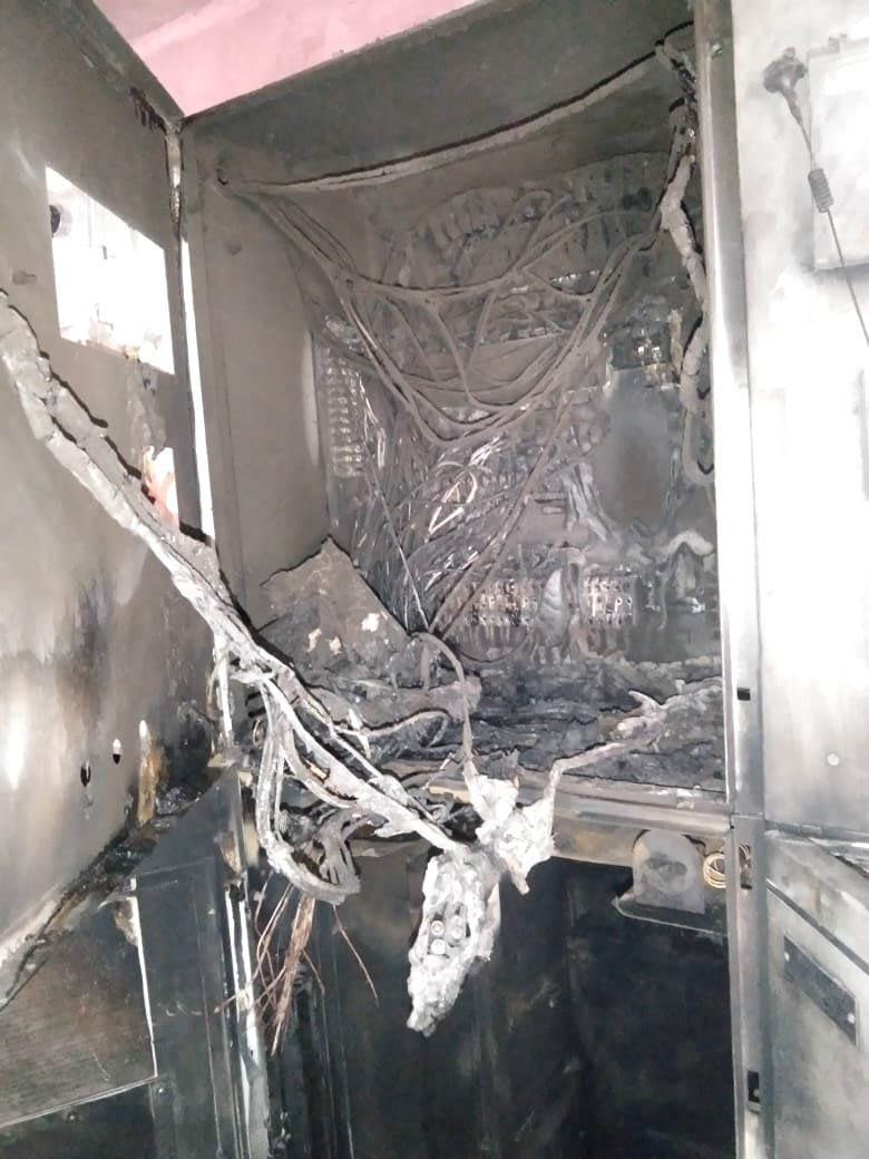 Fire in Jauharpur feeder, darkness in 12 villages