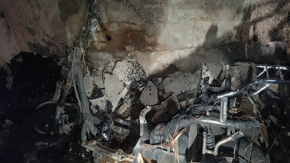 Scooty battery exploded during charging in Shikohabad of Firozabad