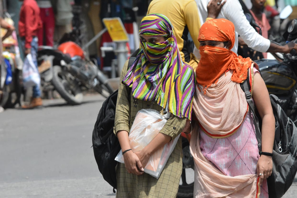 Mercury rises by four degrees in a day, relieves sweat