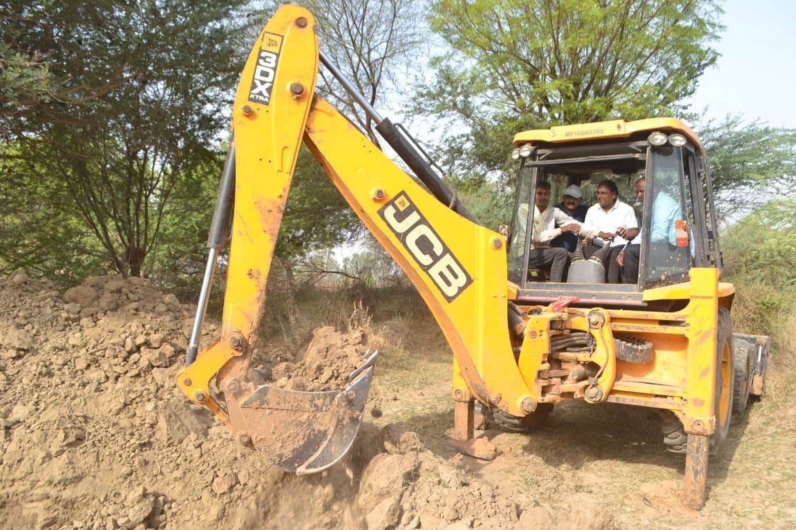 Irrigation will be done by pouring water of Ken river into Gahar drain