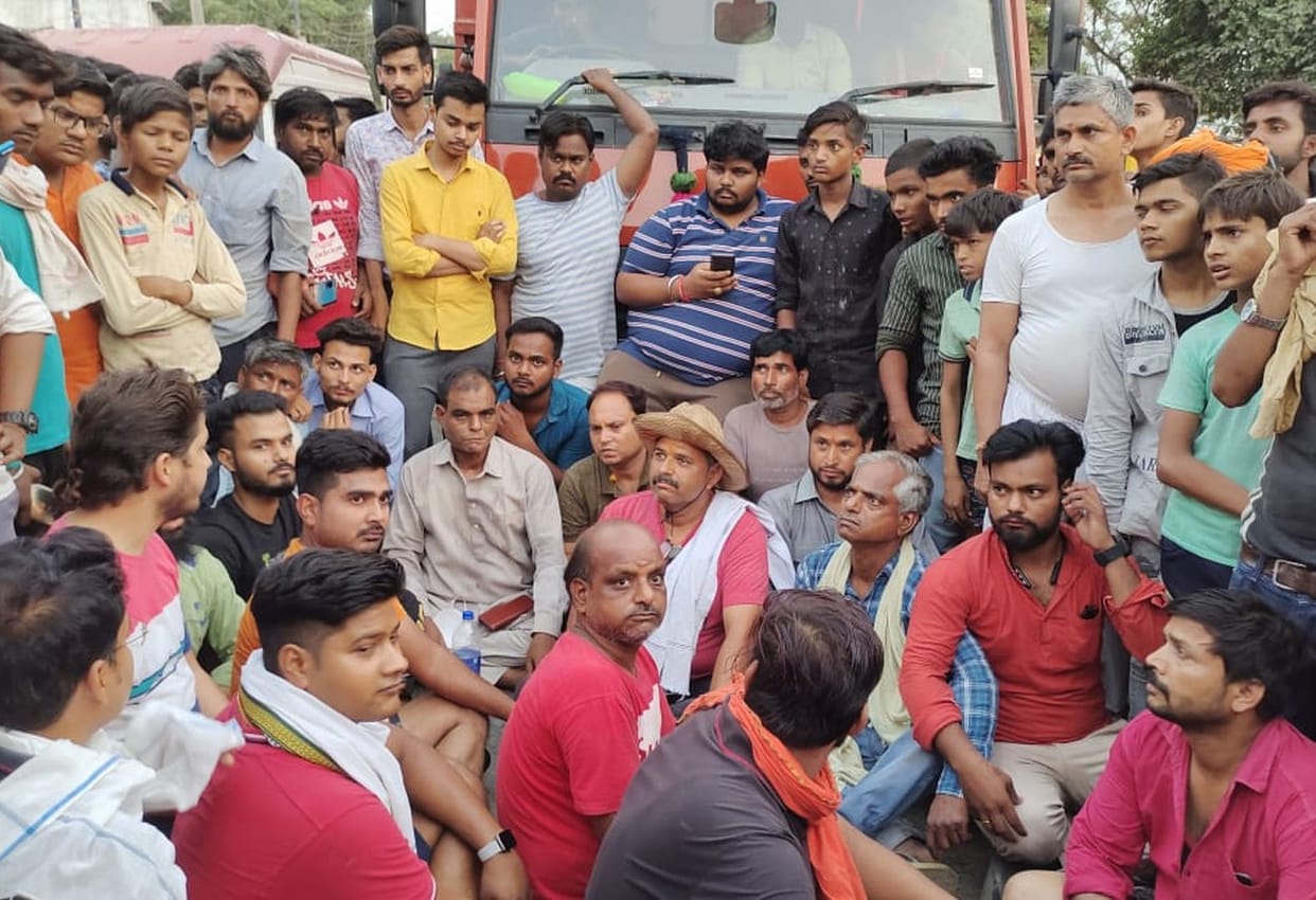 bjp,crime,police,hangama,farrukhabad news,sabhasad,daroga