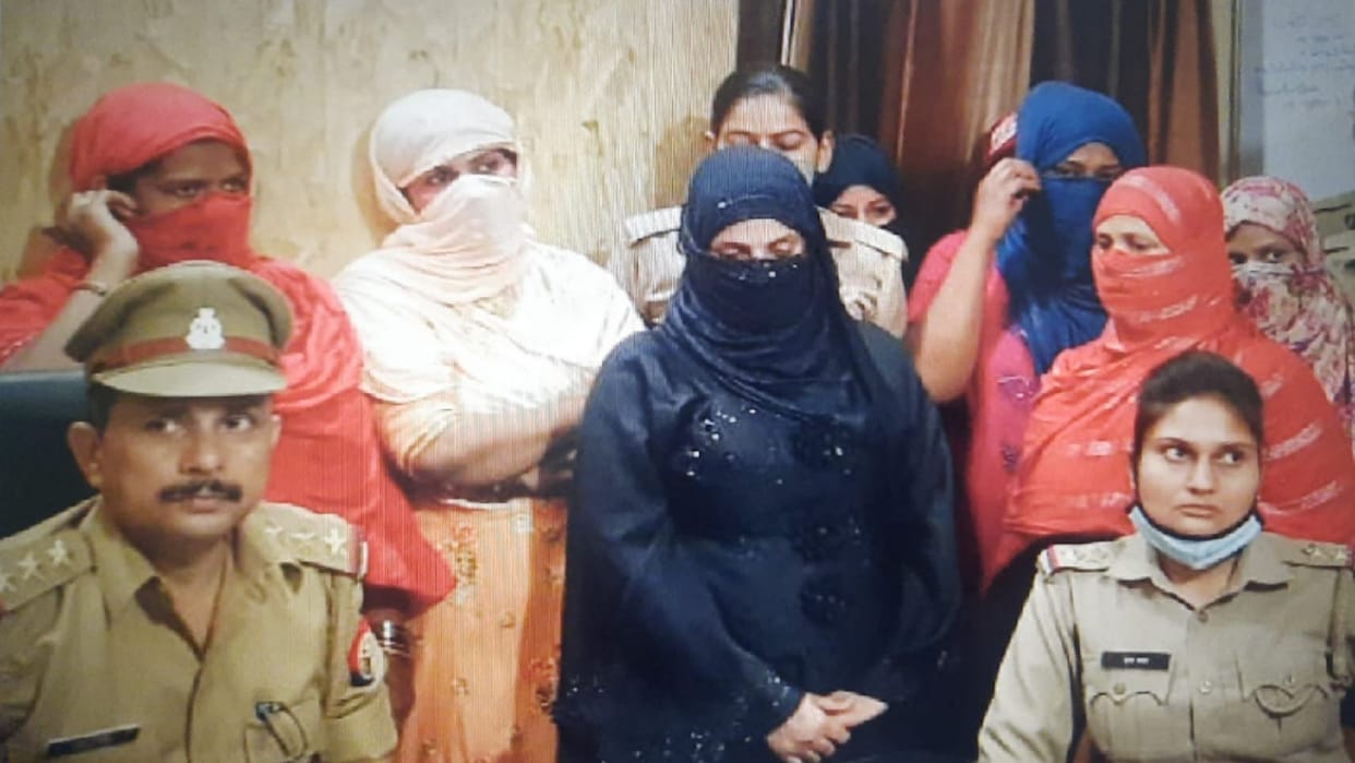 Saharanpur News: Police arrested eight women with smack of 23 lakh
