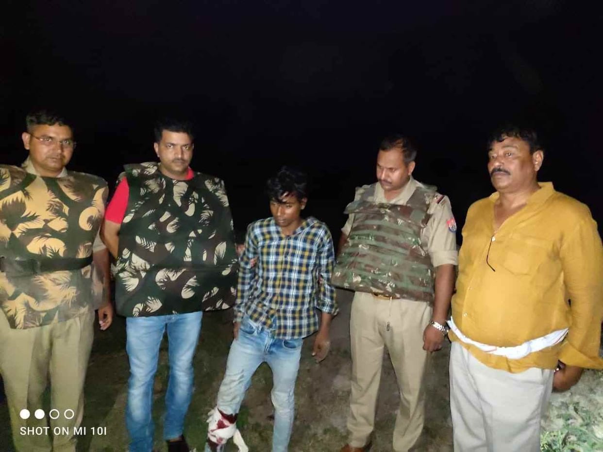 Four miscreants of interstate gang arrested in encounter, one shot