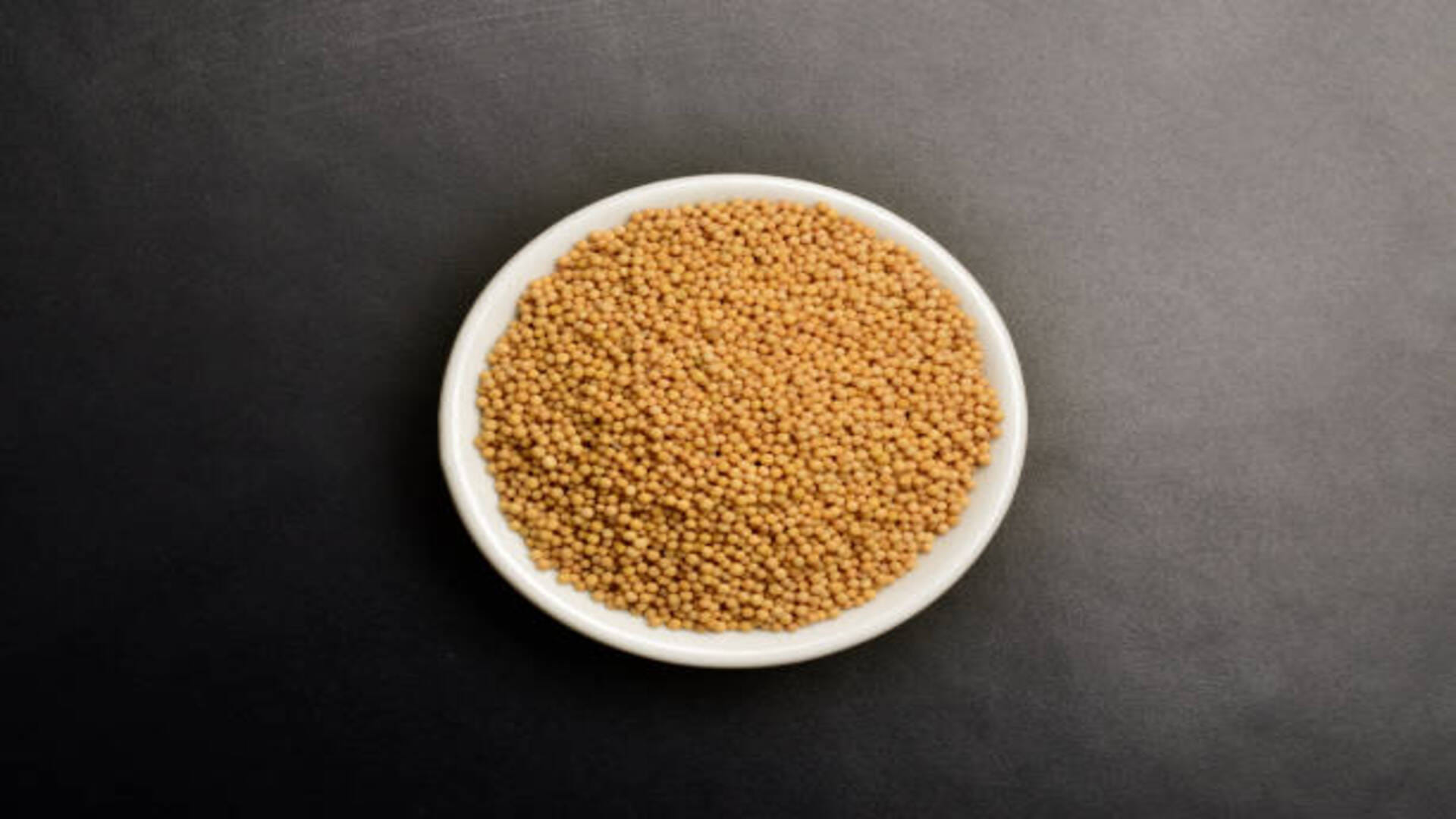 Peeli Sarso Ke Upay do these yellow mustard seed Measure to get happiness in life