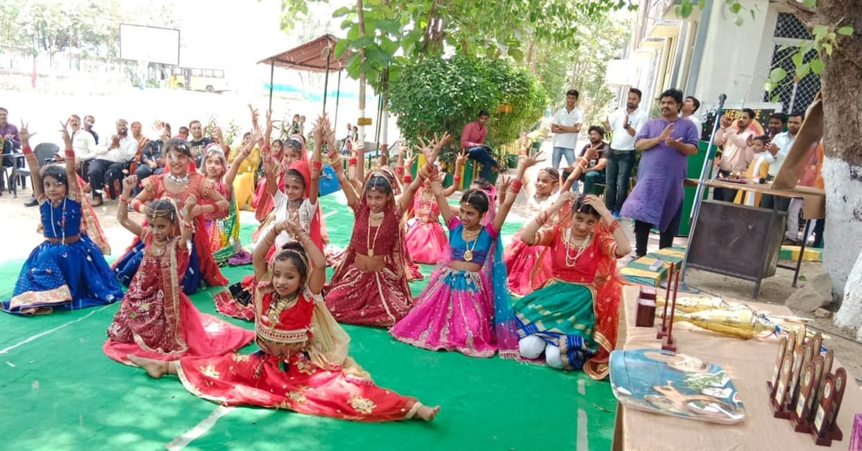 Summer camp concludes in DPS, girls fascinated by Rajasthani dance
