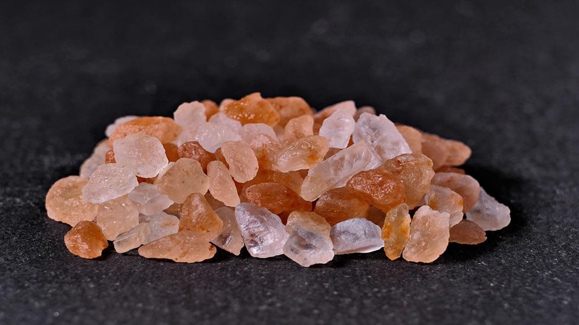 Researchers looked at 830-million-year-old halite and found microorganisms that may still be alive