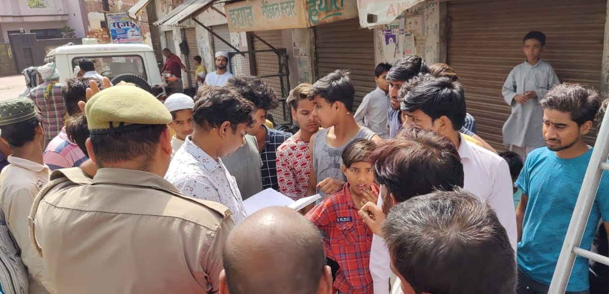 Electricity corporation raided at Sujadu at four in the morning, caught theft in 22 houses