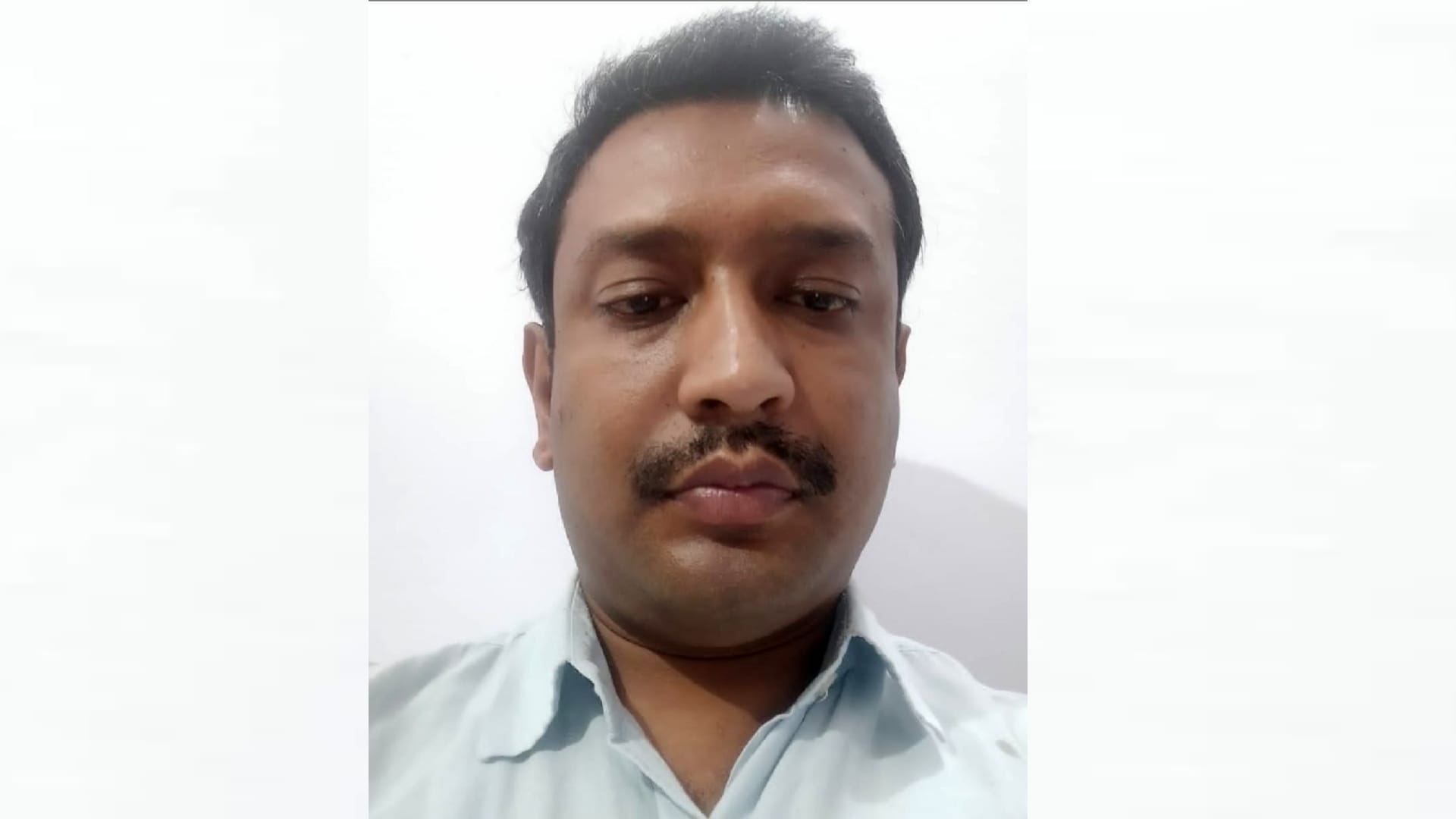 Big loss for mango seller because of weather in Sitapur.