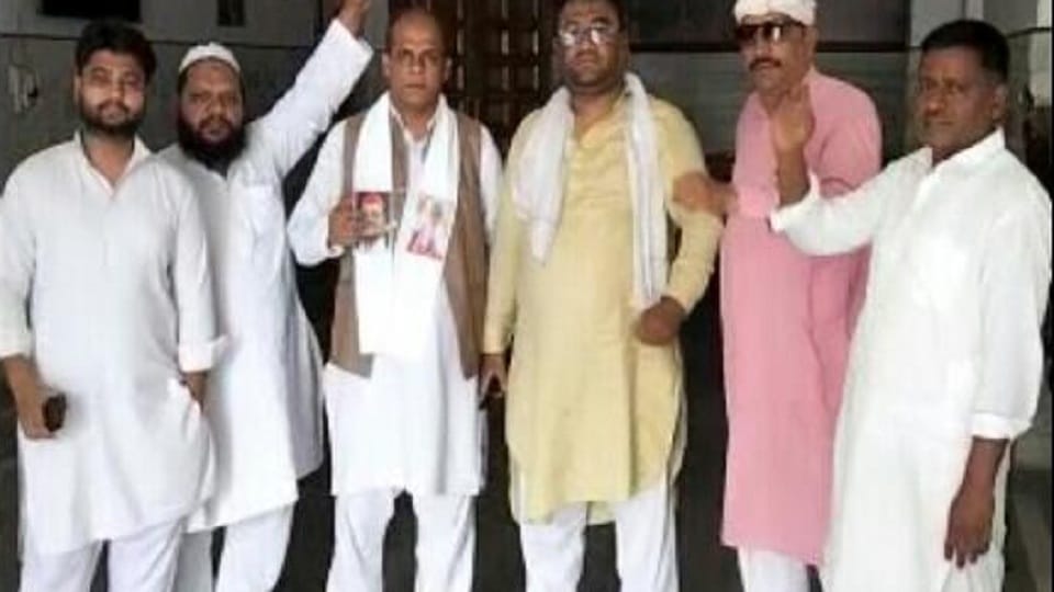 azam khan gets interim bail from supreme court now open the way for release supporters are happy