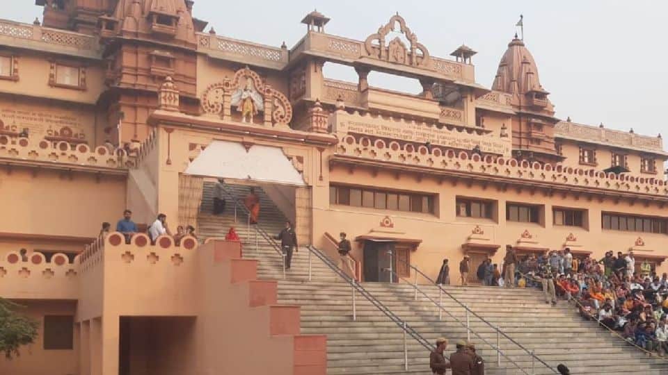 land dispute of Shri Krishna Janmabhoomi and Shahi Idgah mosque had started in British rule