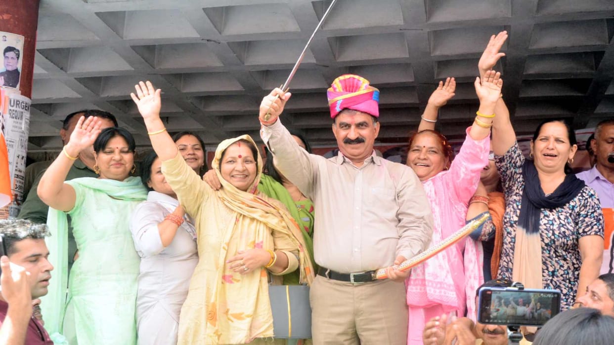 Congress campaign committee president Sukhwinder Sukhu held a public meeting in Hamirpur