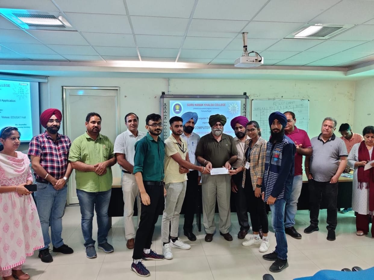 Team D 1st with 50 marks in Computer Quiz