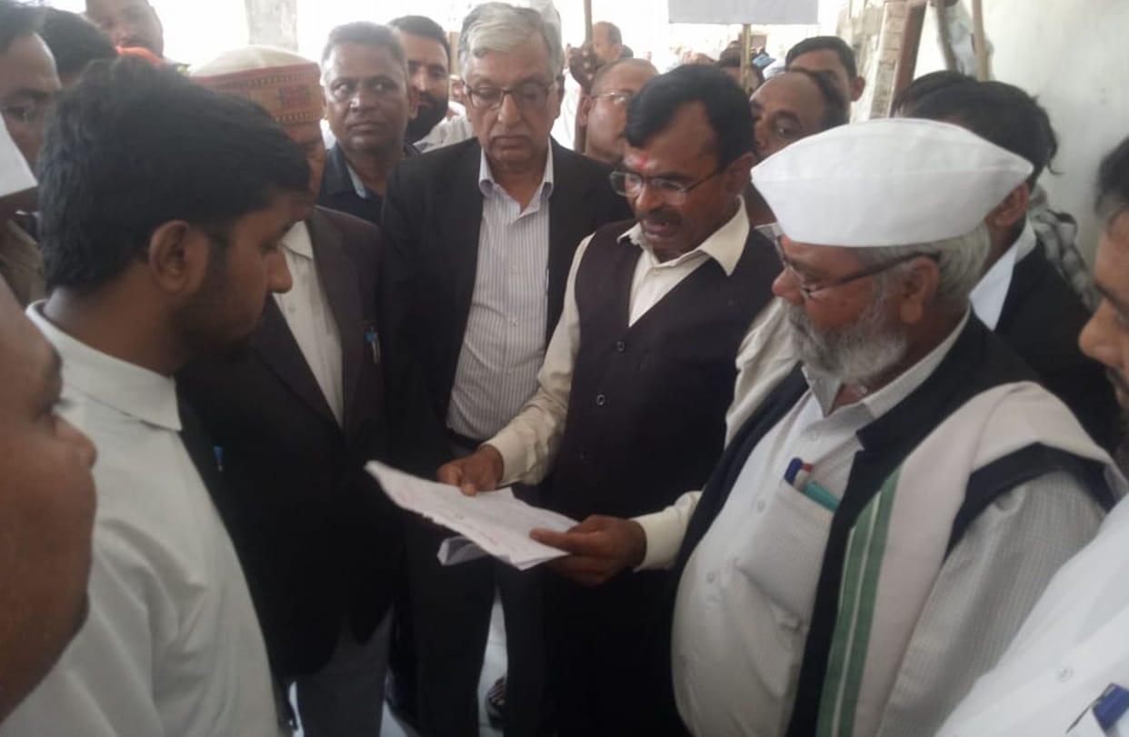 Lawyers protested demanding court in Amethi