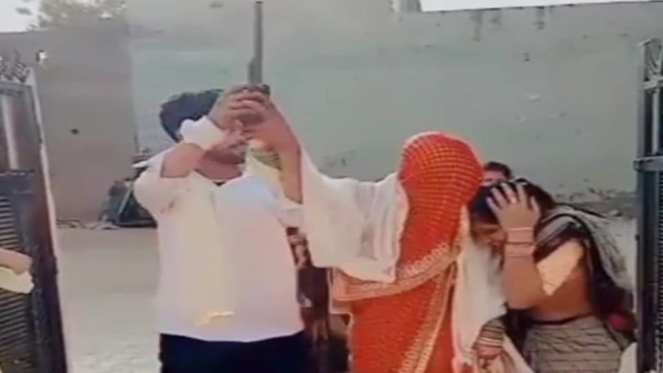 bride took the first step in her in-laws house by firing with Tamancha