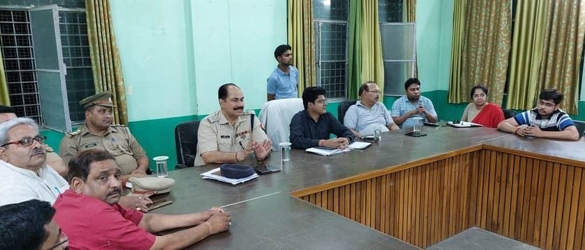 Hathras: If more than one and a half feet space is occupied on the drain, remove it in seven days.