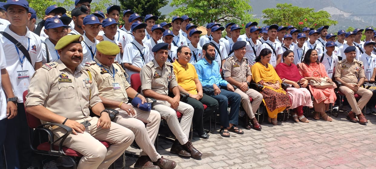 Team of students leaves for India tour
