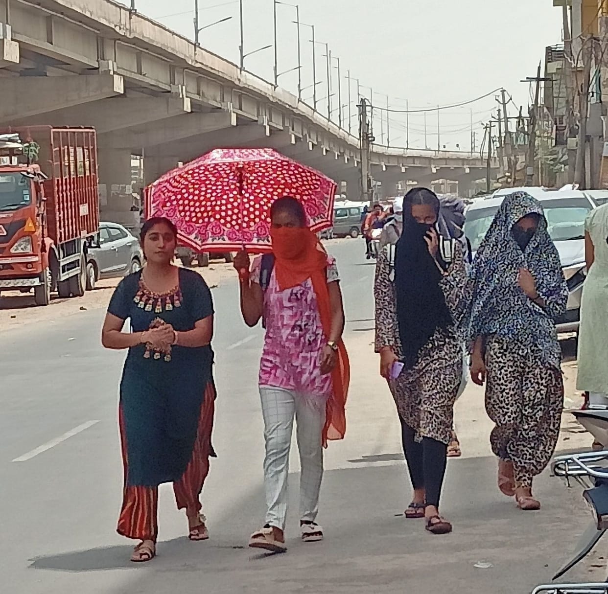 Strong sun tormented, hot winds scorched people