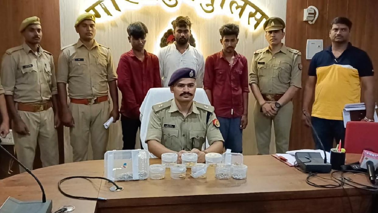 Three arrested including gold trader who bought stolen jewelry