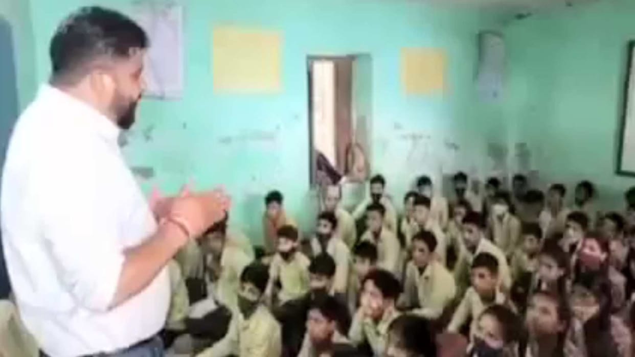vidhan sabha deputy speaker slaps student for speaking, laughing, video goes viral