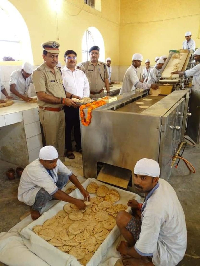 Now machine-made rotis will be made in the district jail