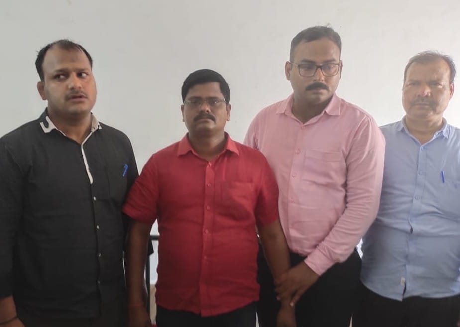 Lekhpal arrested for taking five thousand bribe