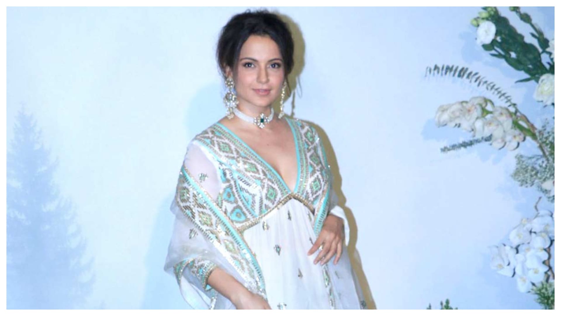 kangana ranaut started script reading session of film emergency photos viral