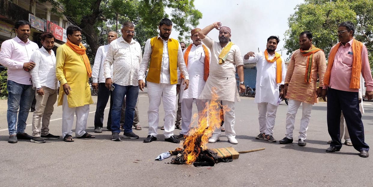 BJP burnt effigy of SP chief