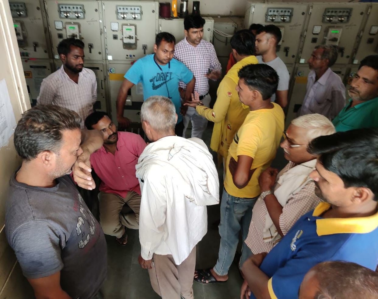 People Protest at khaireshvar Power house