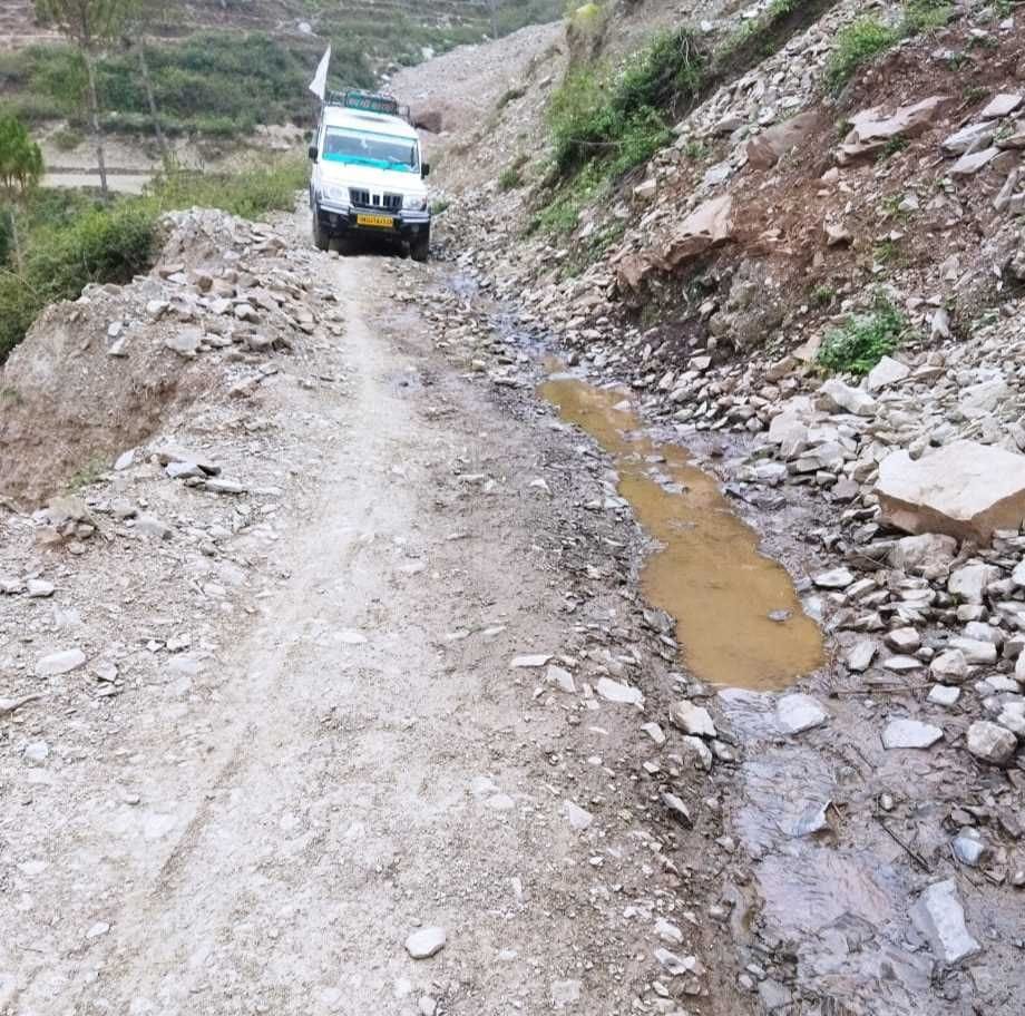 Bad Road in Moolakot-Patanganw