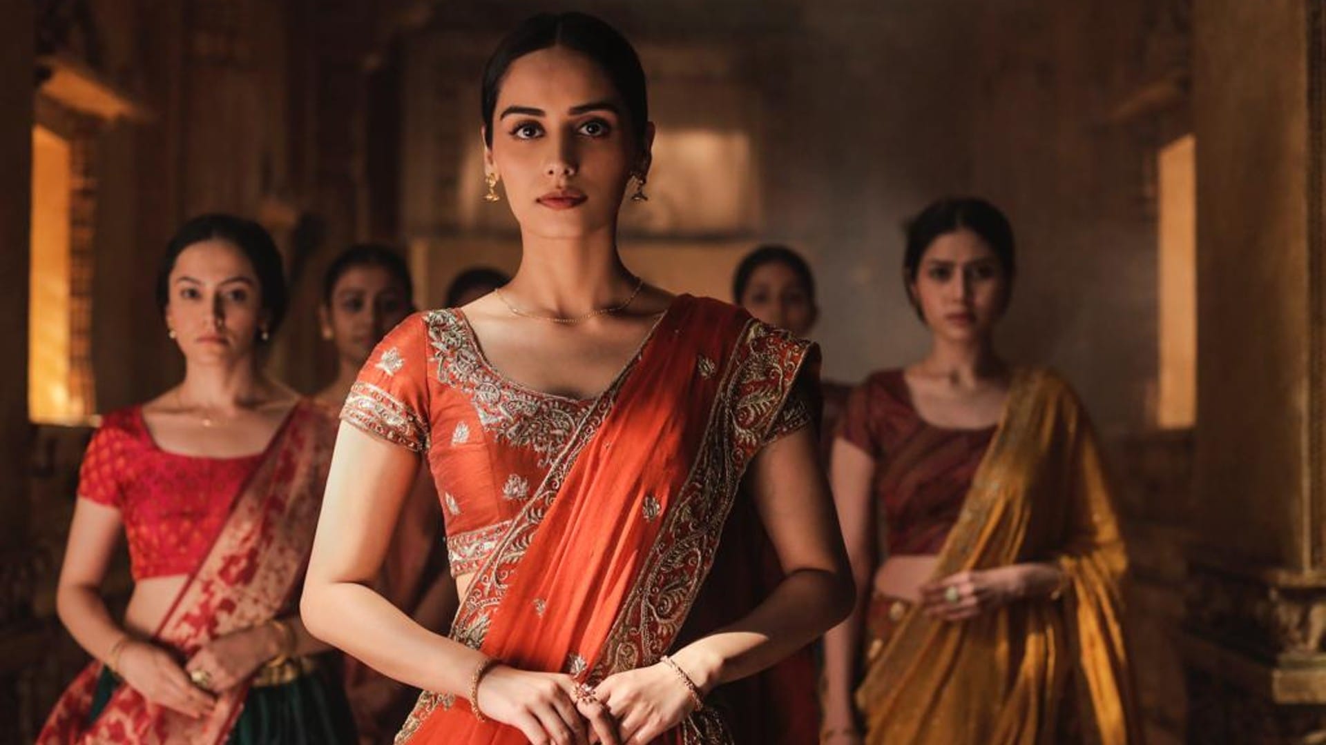 Prithviraj Movie: Actor Akshay Kumar became corona free but actress Manushi Chhillar and film director Chandra Prakash Dwivedi have fallen ill