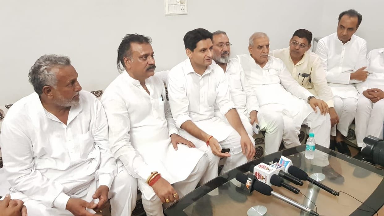 2022 has arrived, the government should tell when the farmer's income will double: Deependra