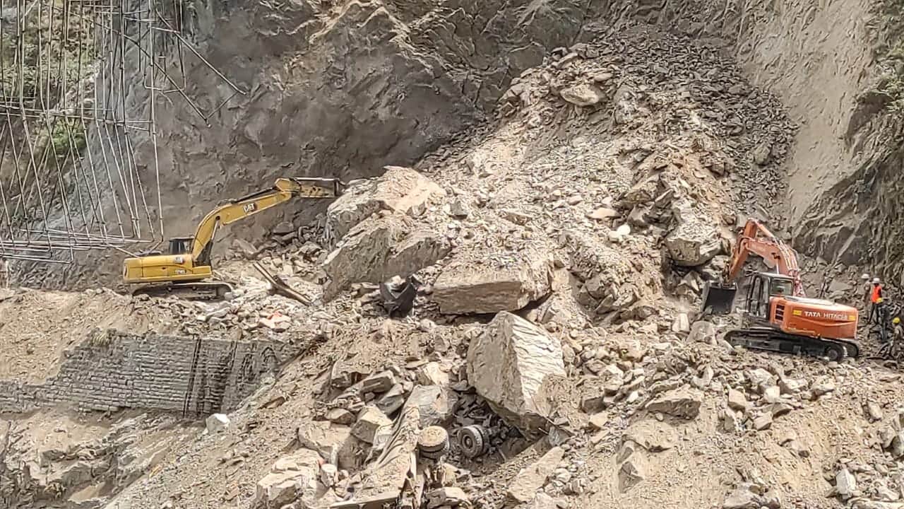 Part of tunnel under construction collapses on Jammu-Srinagar National Highway, six-seven people trapped, one rescued, rescue underway