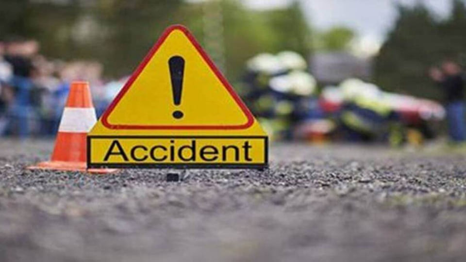 Three devotees died in car truck collision in Sikar who were going for khatushyamji