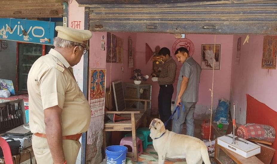 chori,police,sarafa