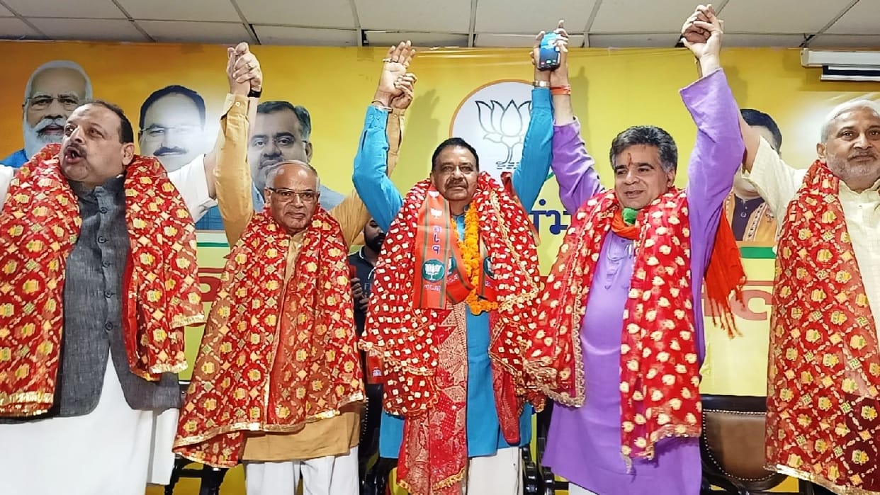 Former Congress MLA Shivdev Singh joins BJP in jammu
