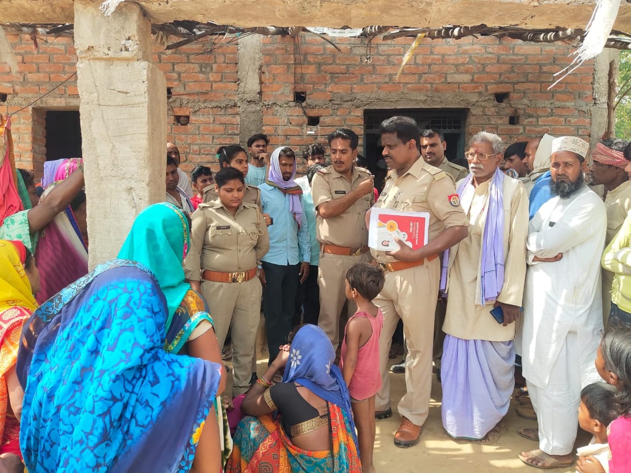 Couple death in sonebhadra due to domestic dispute Husband broke glass bottle and stabbed his wife stomach and  attacked himself