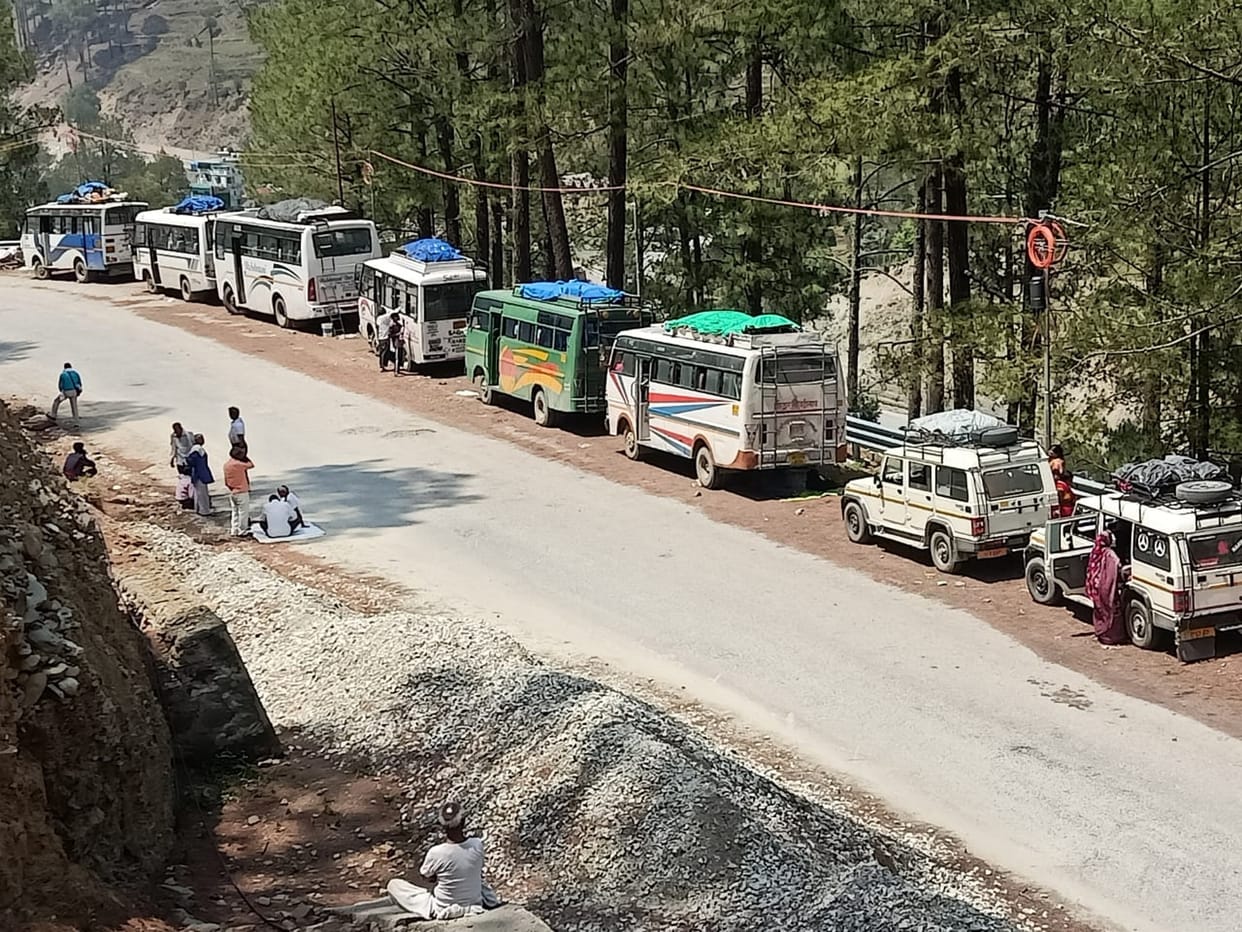 Chardham Yatra 2024 necessary to install VLTD Vehicle Location Tracking Device on all commercial vehicles