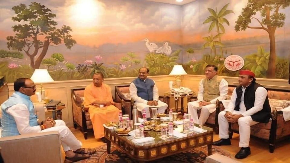 Lucknow: Digital system implemented in UP assembly from today, Lok Sabha Speaker launched